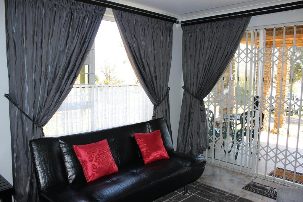 Waterfront Guest House Carolina Luaran gambar